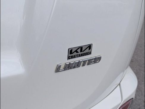 Used 2018 Toyota RAV4 Limited w/ Advanced Technology Package FWD image 18