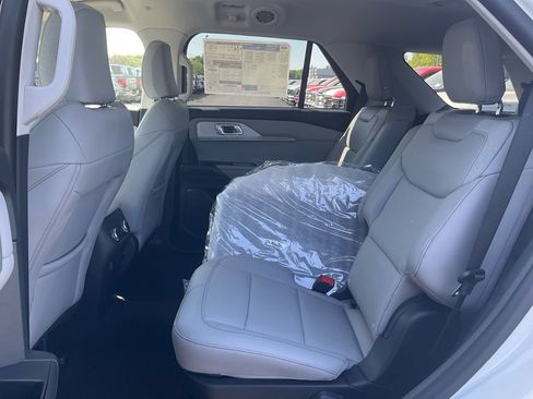 New 2026 Ford Explorer Active w/ Active Comfort Package RWD image 14