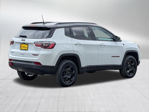 Used 2023 Jeep Compass Trailhawk w/ Trailhawk Convenience Group AWD/4WD image 7