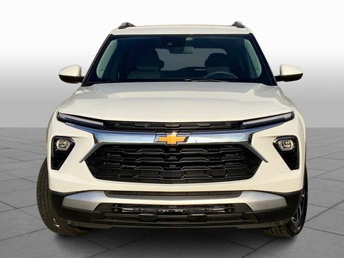 Used 2025 Chevrolet TrailBlazer LT image 3