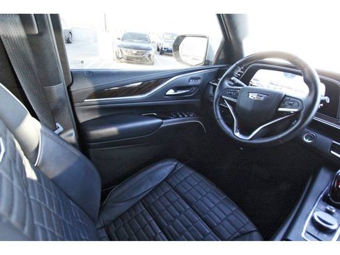 Certified 2024 Cadillac Escalade Sport Platinum w/ LPO, ONYX Package image 8