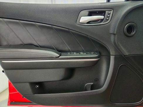 Used 2016 Dodge Charger SXT w/ AWD Plus Group image 27