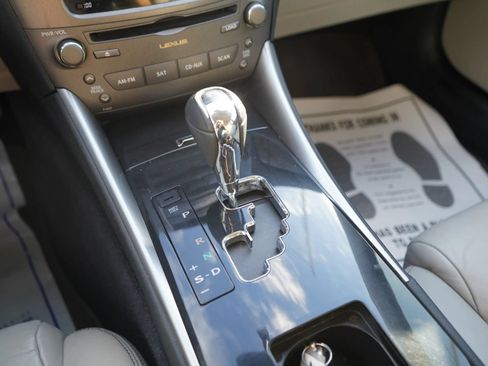 Used 2011 Lexus IS 250 RWD image 12