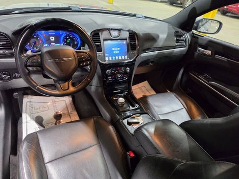 Used 2018 Chrysler 300 S w/ Safetytec Plus Group RWD image 28