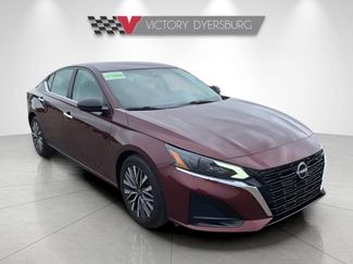 Used 2025 Nissan Altima 2.5 SV FWD video 1