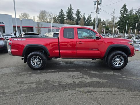 Certified 2021 Toyota Tacoma TRD Off-Road image 8