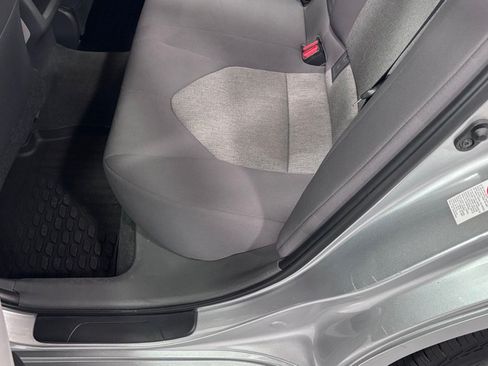 Used 2018 Toyota Camry LE FWD image 22