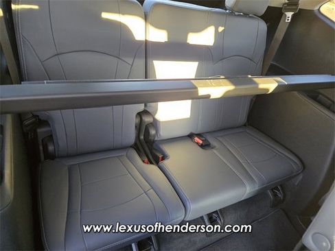 Used 2020 Buick Enclave Premium w/ Sun and Sites Package image 16