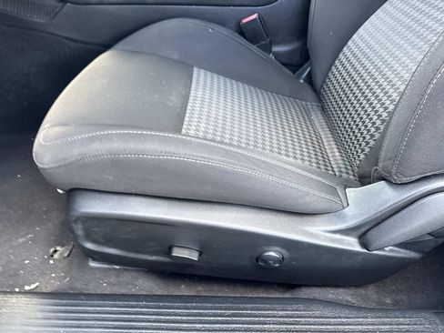 Used 2022 Dodge Challenger GT RWD image 18