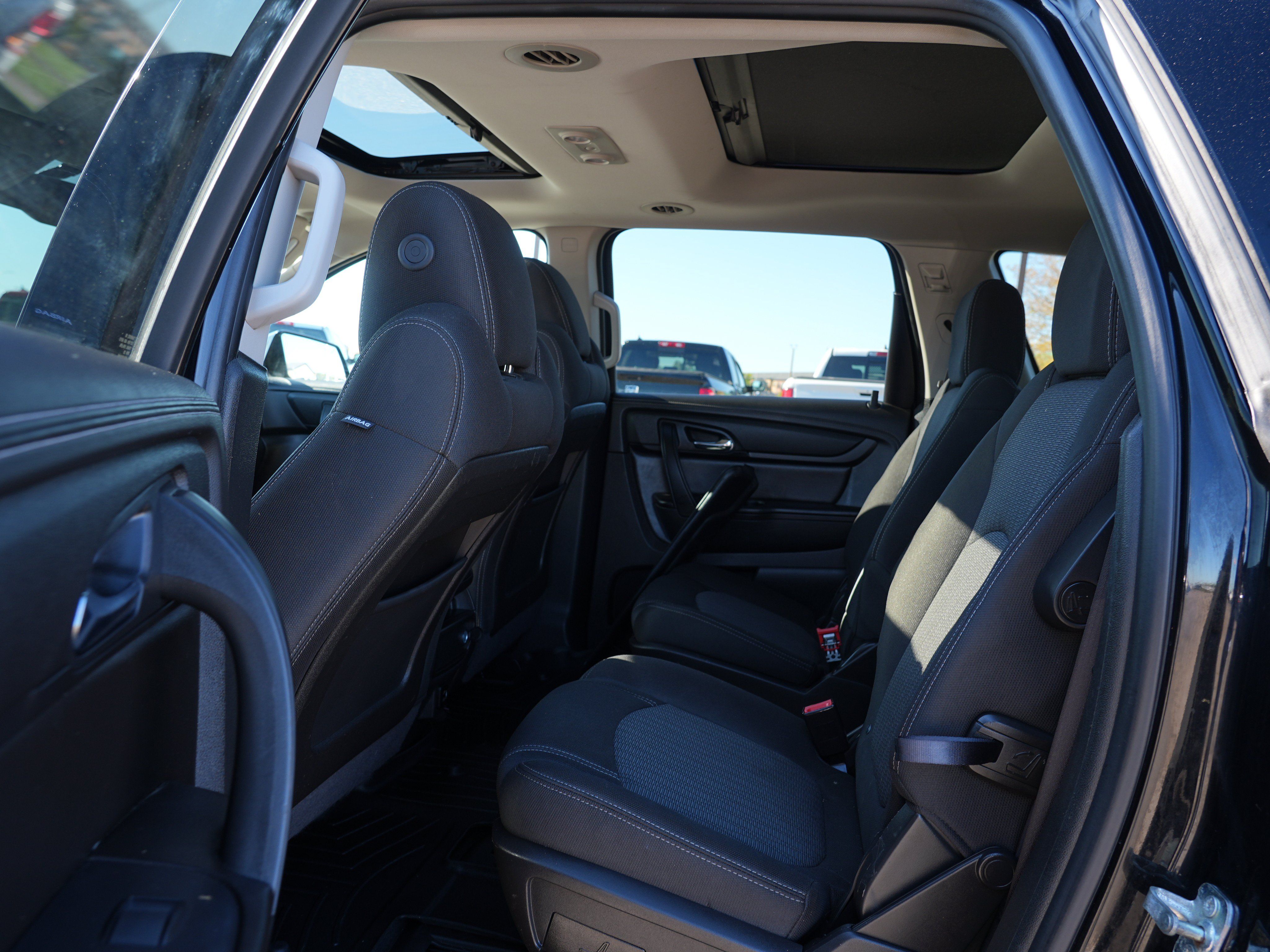 Used 2017 Chevrolet Traverse LT w/ Graphite Special Edition AWD/4WD image 18