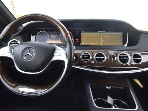 Used 2014 Mercedes-Benz S 550 Sedan image 8