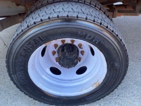 Used 2013 Ford F550 Full Dump and Plows w/ Payload Upgrade Pkg image 29