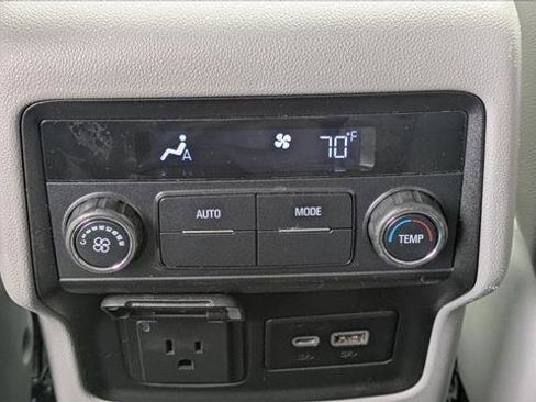 Used 2021 GMC Acadia SLT image 18