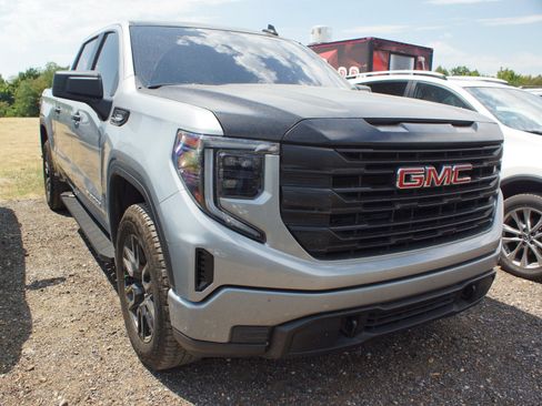 Used 2024 GMC Sierra 1500 Pro w/ Graphite Edition AWD/4WD image 3