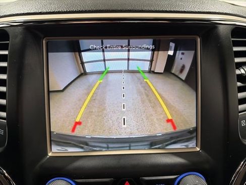 Used 2014 Jeep Grand Cherokee Limited w/ Trailer Tow Group IV image 17