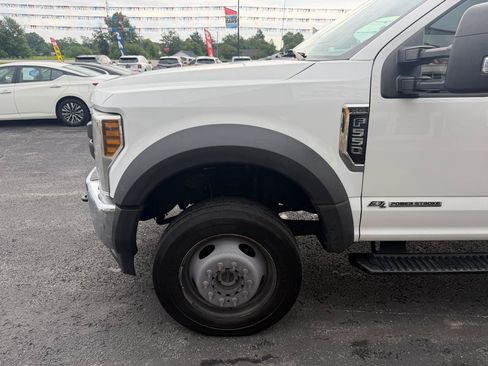 Used 2019 Ford F550 4x4 Regular Cab Super Duty image 10
