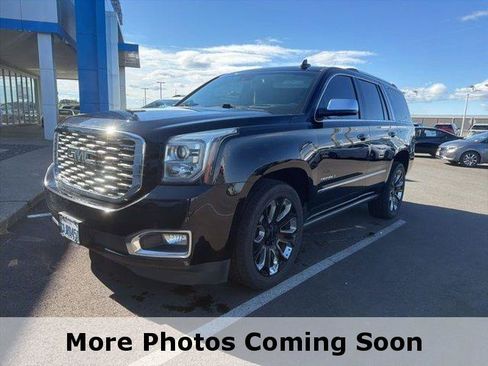 Used 2019 GMC Yukon Denali w/ Denali Ultimate Black Edition AWD/4WD image 1