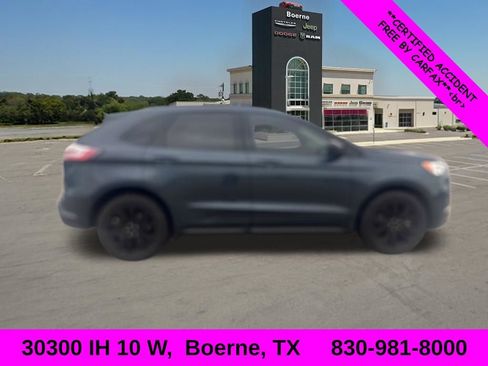 Used 2024 Ford Edge SE w/ Black Appearance Package image 2