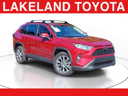 Used 2020 Toyota RAV4 XLE Premium image 1