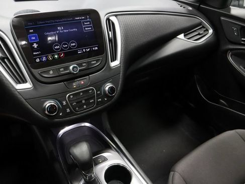 Used 2024 Chevrolet Malibu LT FWD image 31