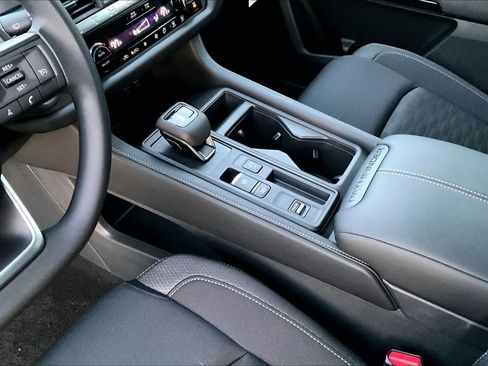 New 2026 Nissan Pathfinder S image 7