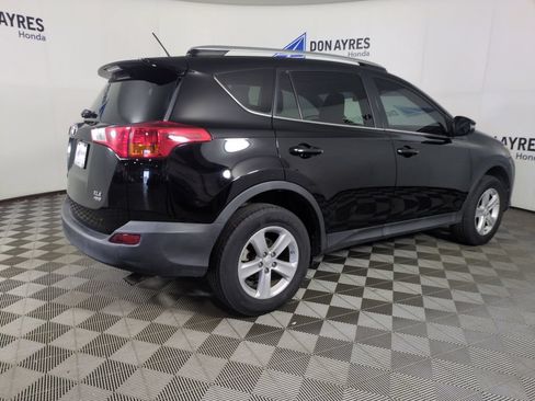 Used 2014 Toyota RAV4 XLE AWD/4WD image 6