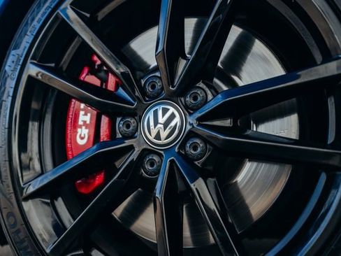 Used 2019 Volkswagen GTI Rabbit Edition image 3