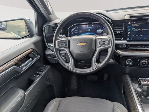 Used 2022 Chevrolet Silverado 1500 LT w/ Protection Package AWD/4WD image 17
