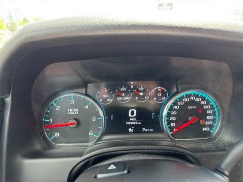 Used 2019 Chevrolet Suburban Premier AWD/4WD image 23