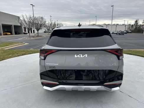 Used 2024 Kia Sportage SX image 9