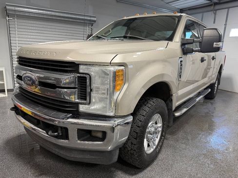 Used 2017 Ford F250 XLT w/ XLT Value Package AWD/4WD image 1