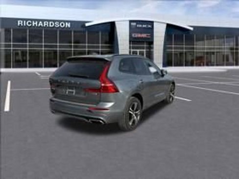 Used 2020 Volvo XC60 T5 R-Design w/ Protection Package Premier image 5