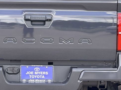 Used 2025 Toyota Tacoma SR5 AWD/4WD image 10