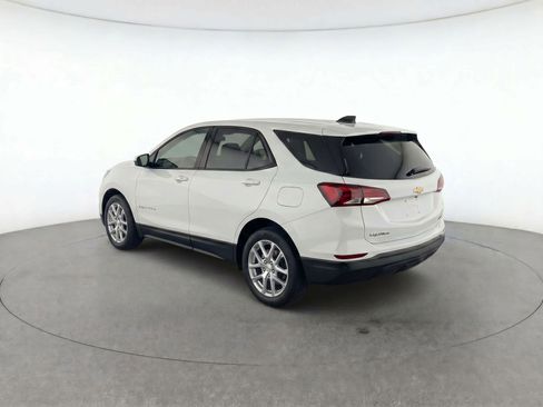 Used 2024 Chevrolet Equinox LS w/ Driver Confidence II Package FWD image 2
