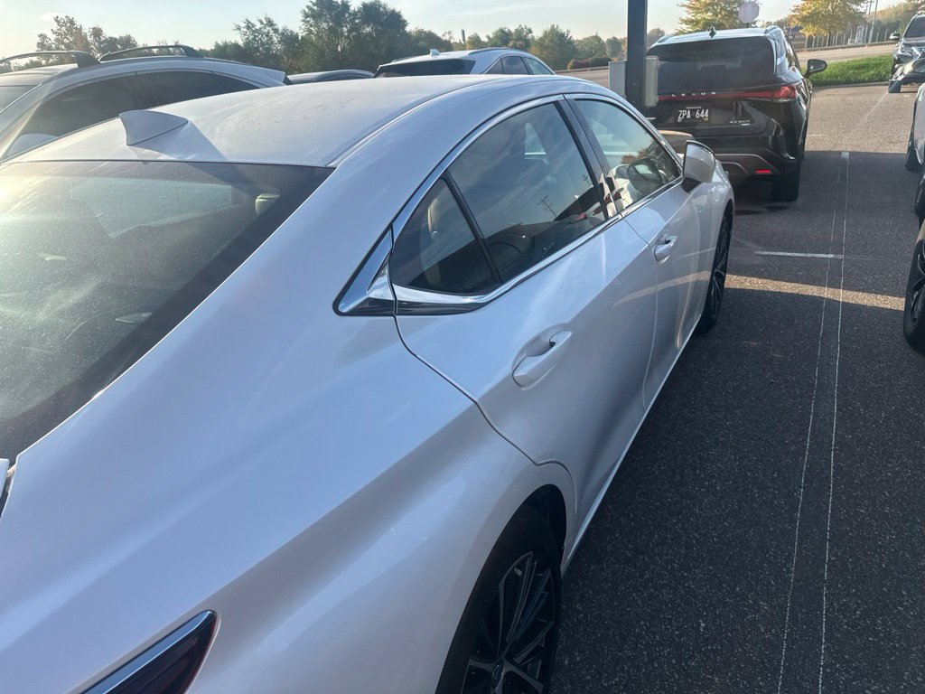 Certified 2024 Lexus ES 350 w/ Premium Package FWD image 21
