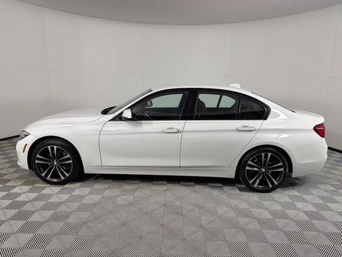 Used 2018 BMW 330i Sedan w/ Shadow Sport Edition image 8