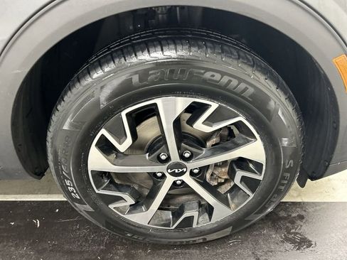 Used 2023 Kia Sportage EX AWD/4WD image 8