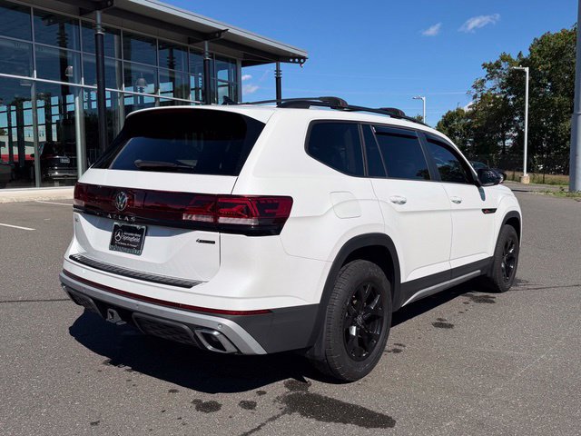 Used 2024 Volkswagen Atlas Peak Edition SEL AWD/4WD image 7