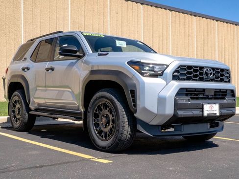 New 2026 Toyota 4Runner TRD Off-Road AWD/4WD image 2