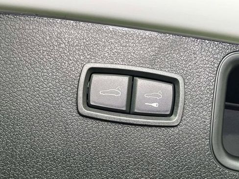 New 2026 Porsche Macan image 21