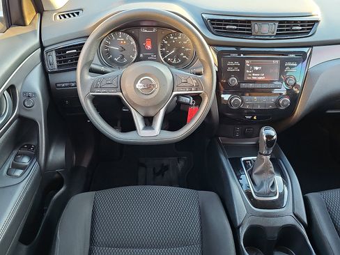 Used 2018 Nissan Rogue Sport S w/ S Appearance Package image 11