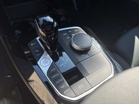 Used 2025 BMW X4 xDrive30i image 23