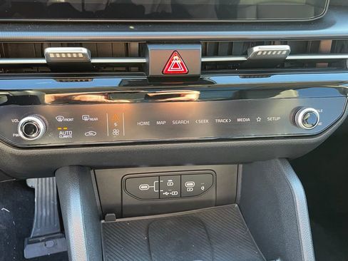 New 2026 Kia Sportage EX w/ EX Panorama Roof Package FWD image 18