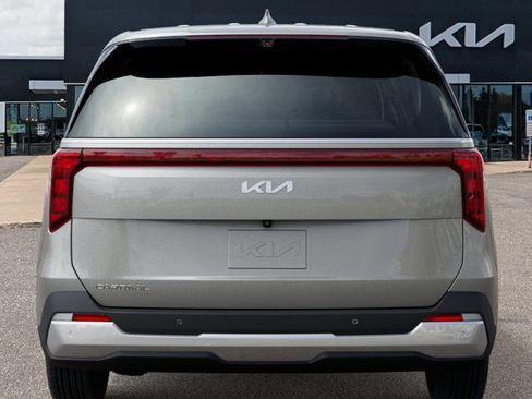New 2026 Kia Carnival EX image 13