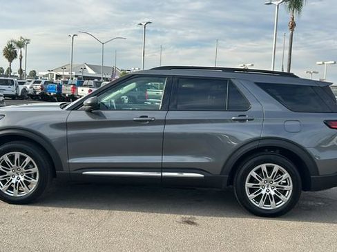 Certified 2025 Ford Explorer Active w/ Active Comfort Package image 7