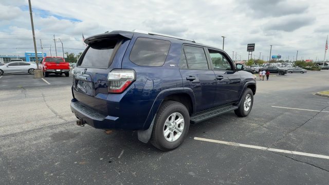 Used 2016 Toyota 4Runner SR5 AWD/4WD image 8