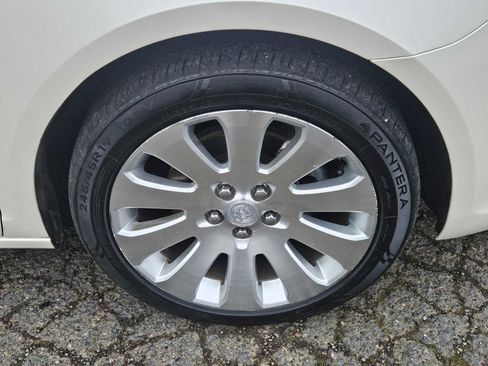 Used 2014 Buick LaCrosse Leather w/ Driver Confidence Package image 9