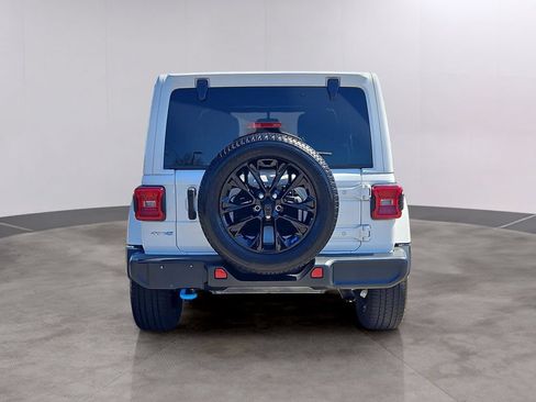 Used 2023 Jeep Wrangler Unlimited Sahara w/ Cold Weather Group AWD/4WD image 5