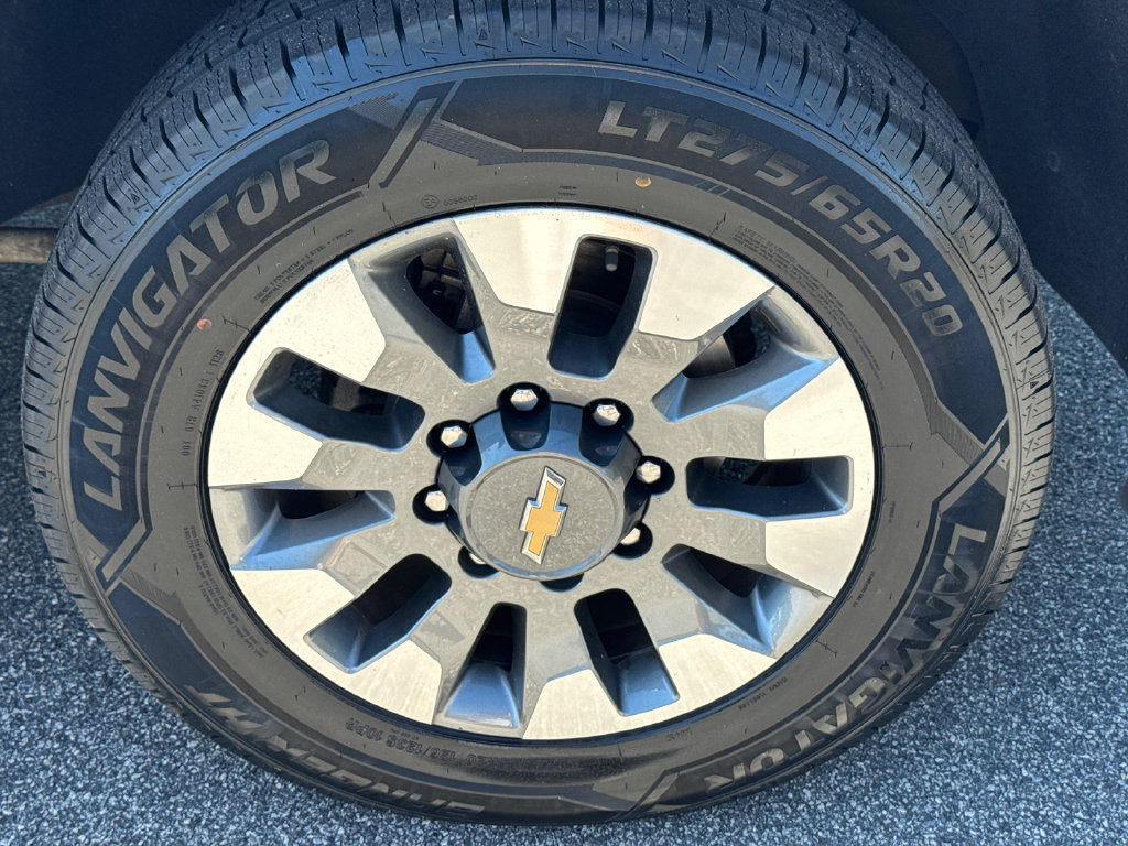 Used 2022 Chevrolet Silverado 2500 Custom w/ Custom Value Package AWD/4WD image 11