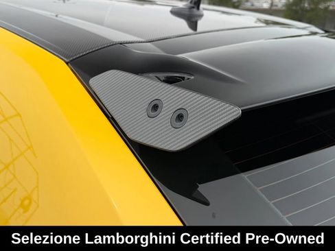 Used 2023 Lamborghini Urus Performante AWD/4WD image 17